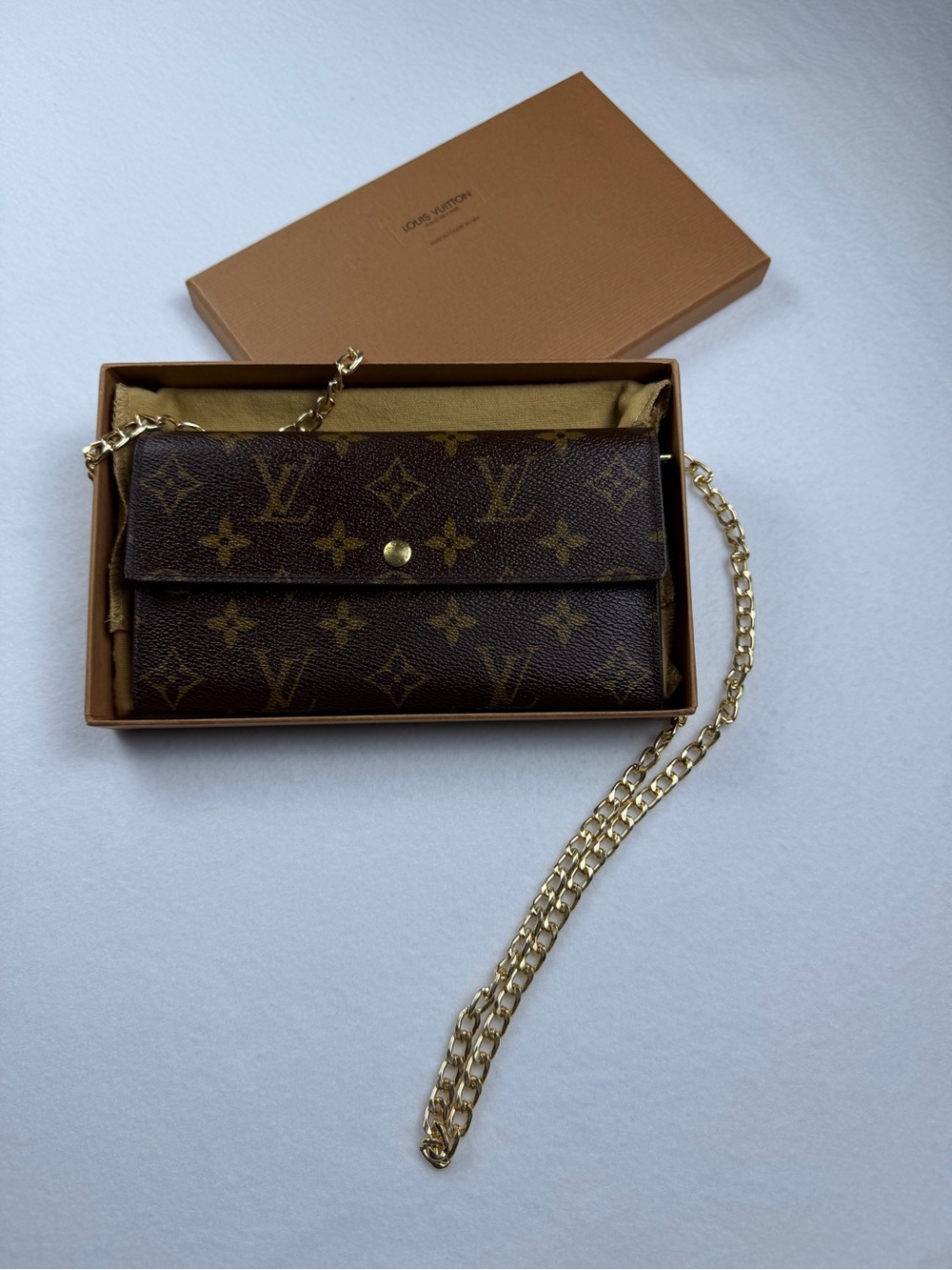 Authentic Louis Vuitton Monogram Sarah Wallet with Box Dust bag, Unbranded Chain - Picture 3 of 15